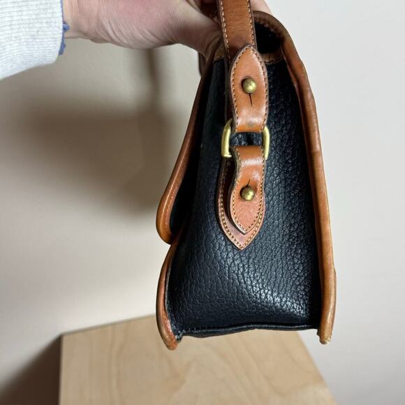 Dooney & Bourke Crossbody Shoulder Bag Purse All Weather Leather Classic Vintage - Picture 12 of 16
